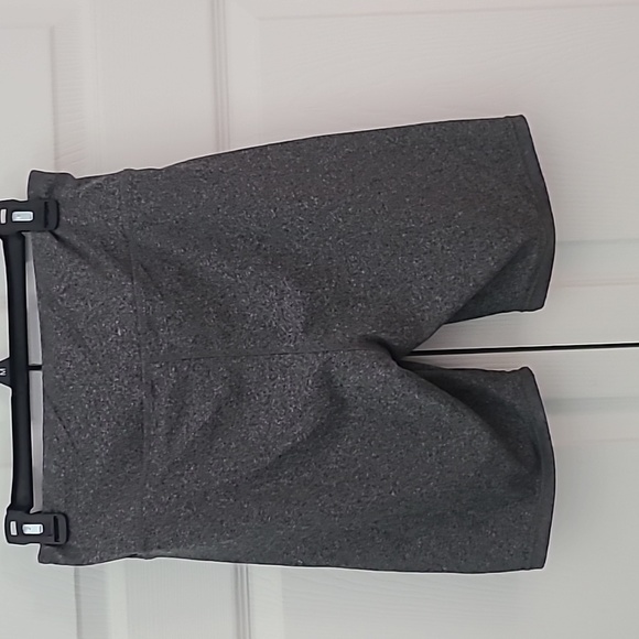 Gray bike shorts - Picture 2 of 4